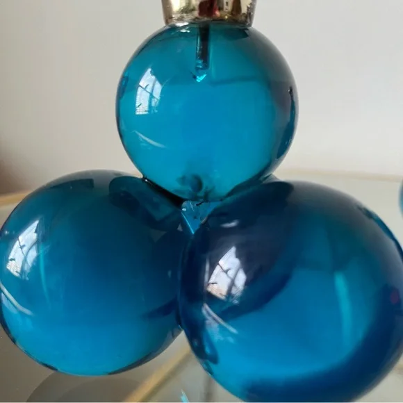 Pair of Retro Vintage Blue Lucite Grape Candle Holders - Picture 14 of 15